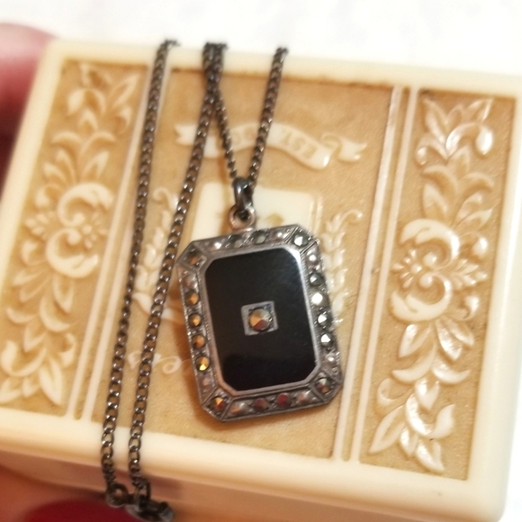 ANTQ Art Deco Hidden Mary Medal Onyx Marcasite Sterling Necklace - Picture 6 of 7